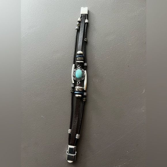 Leather snap Closure Bracelet with Turquoise Stone - Picture 1 of 1